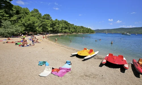 Pristine_Beach_on_the_Soline_Peninsula_(5970100447)